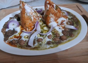 CHOLE SAMOSA